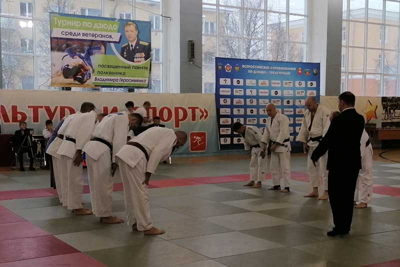Новотройчане собрали комплект наград на Всероссийском турнире по дзюдо среди мастеров - ветеранов