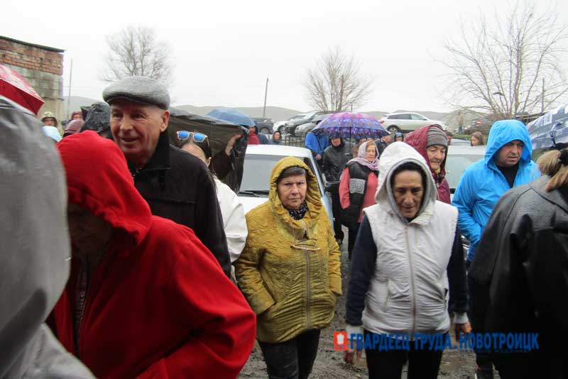 Жители СНТ «Утес», пострадавшие от весеннего подтопления, встретились с главой Новотроицка и прокурором города