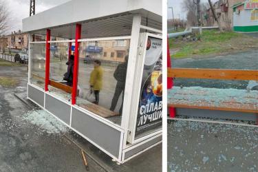 В Новотроицке вандалы  повредили еще один остановочный павильон
