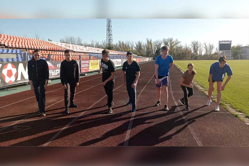 Юные спортсмены Новотроицка успешно сдали нормативы комплекса «Готов к труду и обороне»