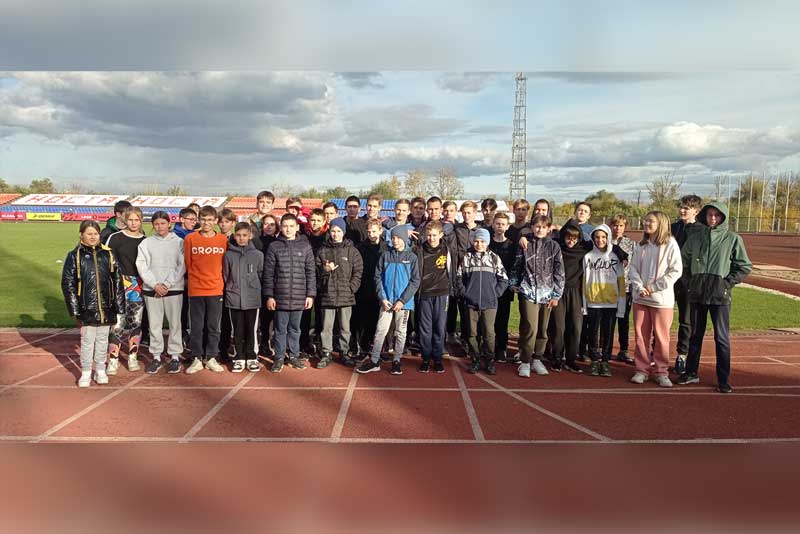 Юные спортсмены Новотроицка успешно сдали нормативы комплекса «Готов к труду и обороне»