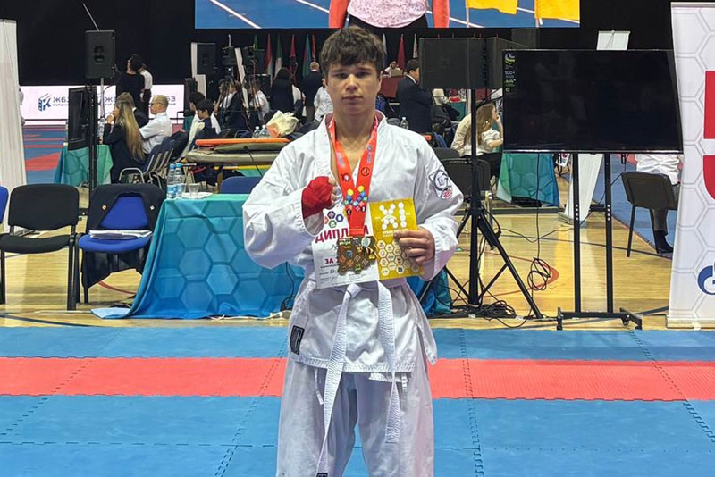 Новотройчанин Егор Рузов  выполнил норматив кандидата в мастера спорта по всестилевому каратэ   