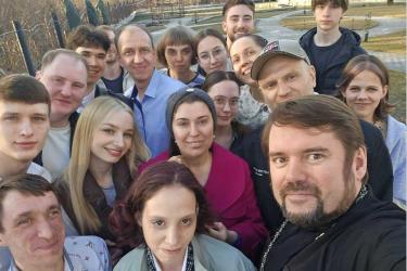 В Благовещенском  храме Новотроицка стали традиционными  воскресные встречи в молодёжном клубе