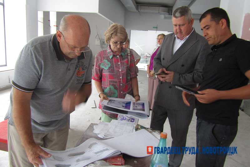 В будущем году новотройчане смогут оценить результаты капитального ремонта Центральной детской библиотеки