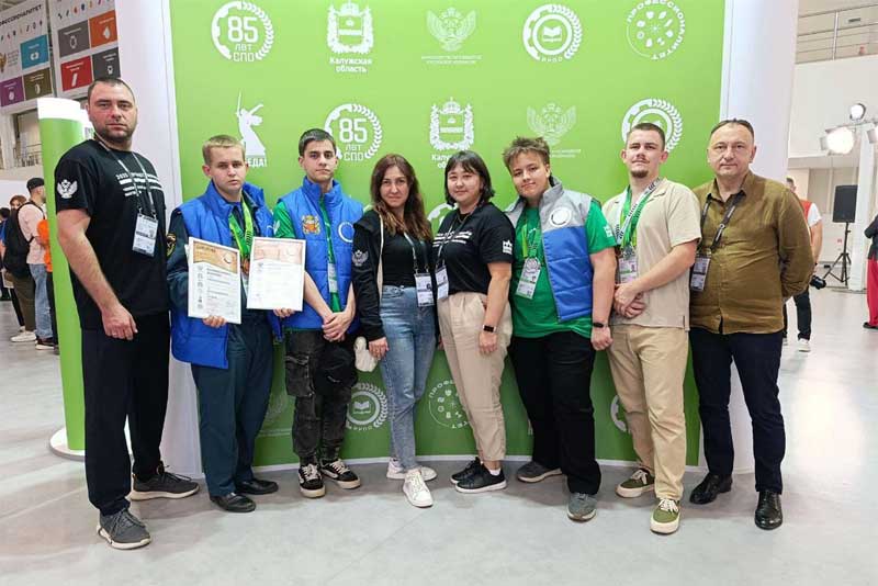 В Калуге в финале чемпионата «Профессионалы» по промышленным компетенциям команда Оренбургской области показала отличный результат