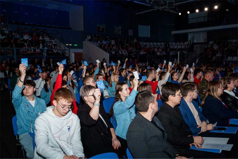 Новотройчанка Елена Ланина победила в номинации «Наставник» по  итогам работы оренбургского  отделения «Движение Первых» за год