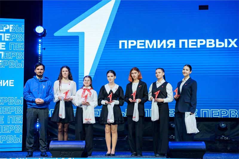 Новотройчанка Елена Ланина победила в номинации «Наставник» по  итогам работы оренбургского  отделения «Движение Первых» за год