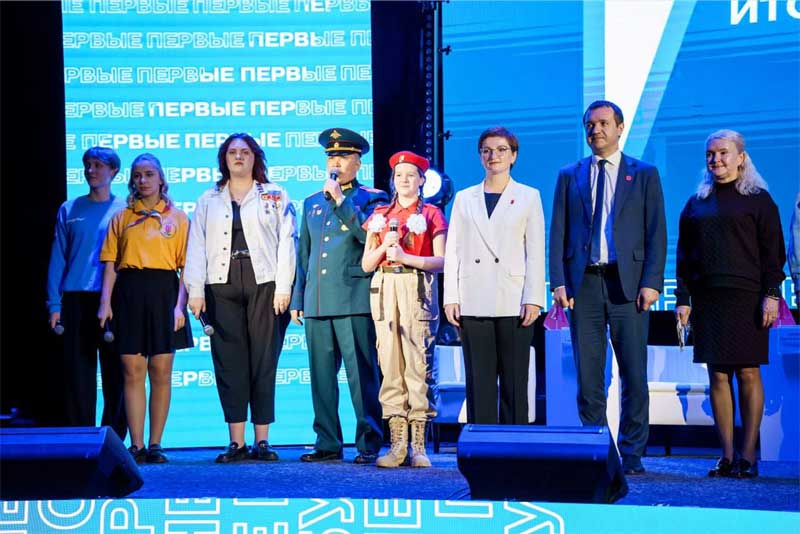 Новотройчанка Елена Ланина победила в номинации «Наставник» по  итогам работы оренбургского  отделения «Движение Первых» за год