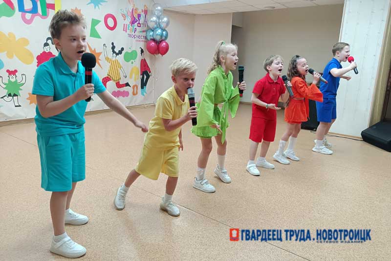 В Новотроицке местная Юниор-лига КВН провела четвертьфинальную игру сезона