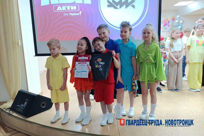 В Новотроицке местная Юниор-лига КВН провела четвертьфинальную игру сезона