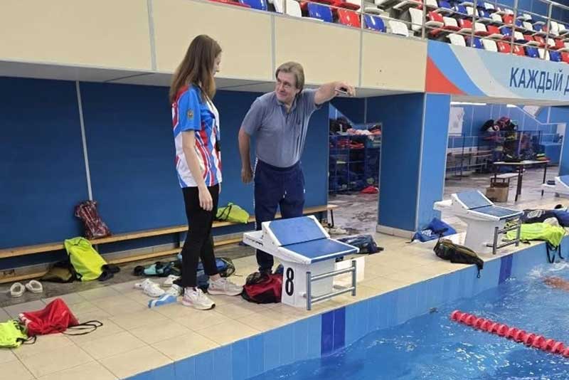 В новотроицкой спортшколе «Олимп» тренер высшей категории стал наставником для молодых коллег