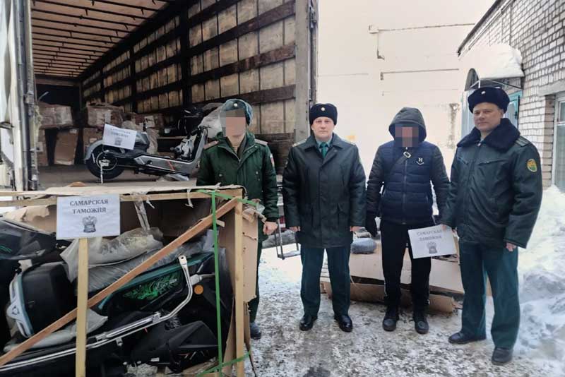 В Оренбуржье таможенники передали Министерству обороны России 52 электровелосипеда и 1 электромобиль