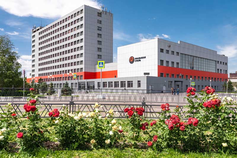Уральская Сталь вновь повышает зарплаты