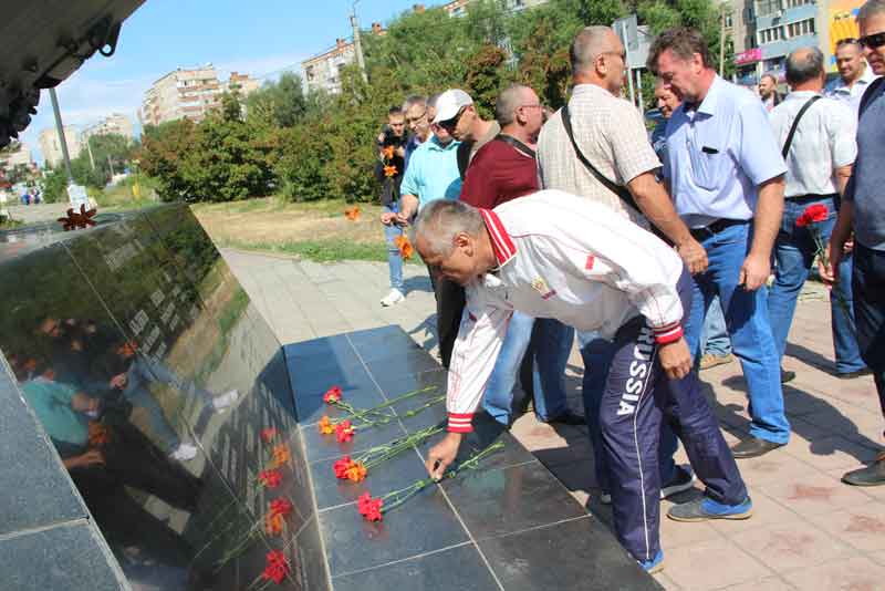 В Новотроицке отметили день ветеранов боевых действий (фото)