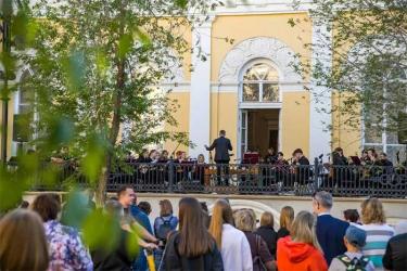В Оренбурге, на «Четвергах у Ростроповичей», в июле выступят новотроицкие творческие коллективы