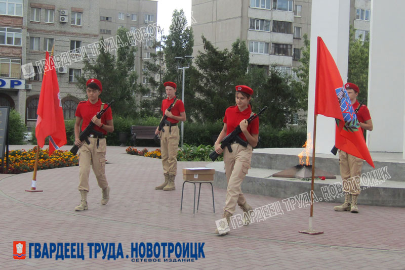  Новотроицкие десантники отмечают праздник