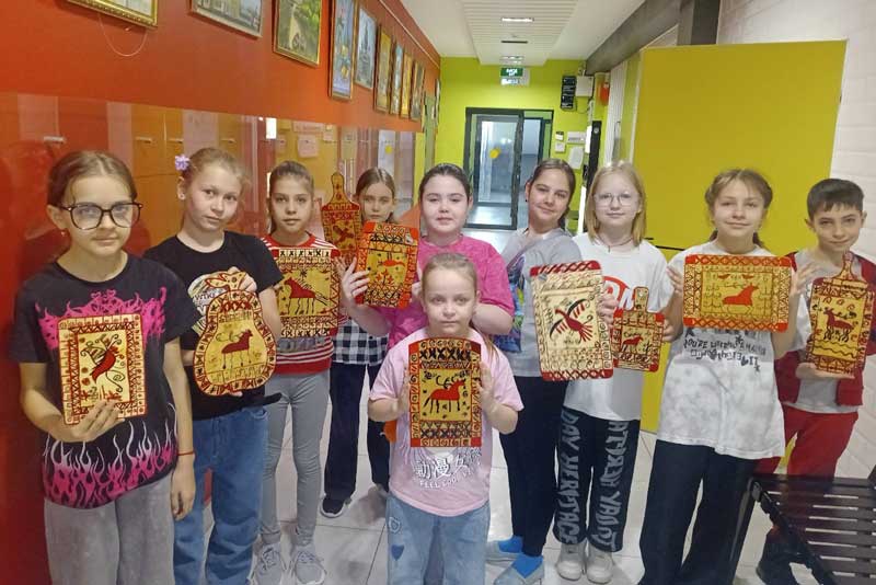 В первый класс в... художественную школу