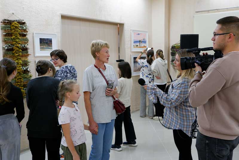 «Многогранность» творчества самобытной художницы представлена в музее Новотроицка 0+