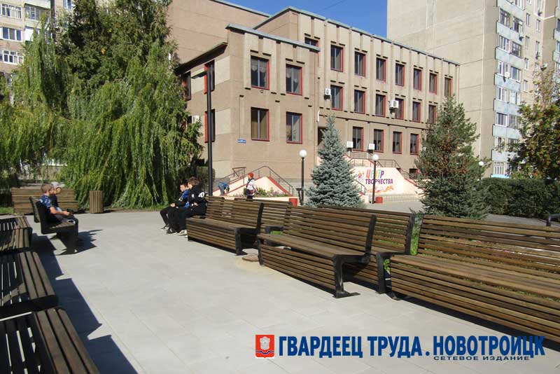 В Новотроицке близится к завершению благоустройство двух общественных территорий