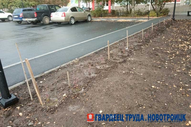 В Новотроицке близится к завершению благоустройство двух общественных территорий