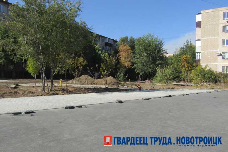 В Новотроицке близится к завершению благоустройство двух общественных территорий