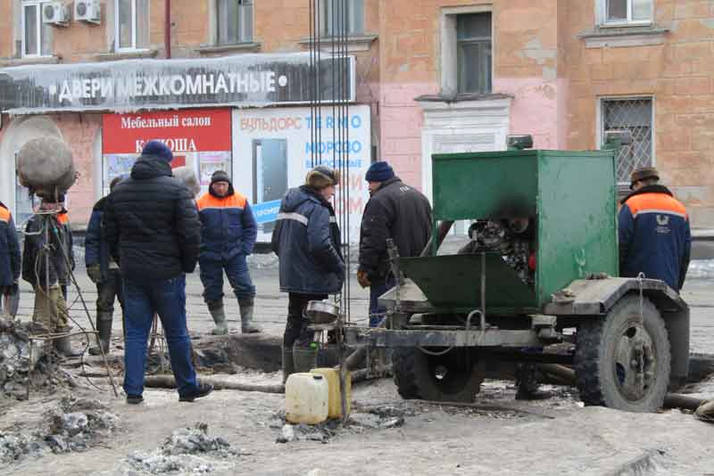 Аварию на центральном водоводе Новотроицка обещают устранить к 12 часам