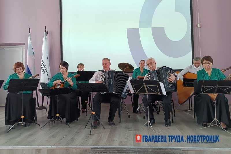 Студенты Новотроицкого филиала НИТУ МИСИС открыли творческий фестиваль, посвященный Году единства народов России