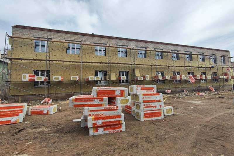 В Новотроицкой школе №10 продолжается капитальный ремонт