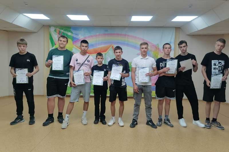 Воспитанники детских домовых клубов Новотроицка собрались на «Праздник двора»