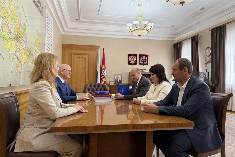 Цифровизация бюджета и приоритетное финансирование помощи бойцам СВО: тема встречи губернатора Оренбуржья и представителя Федерального казначейства