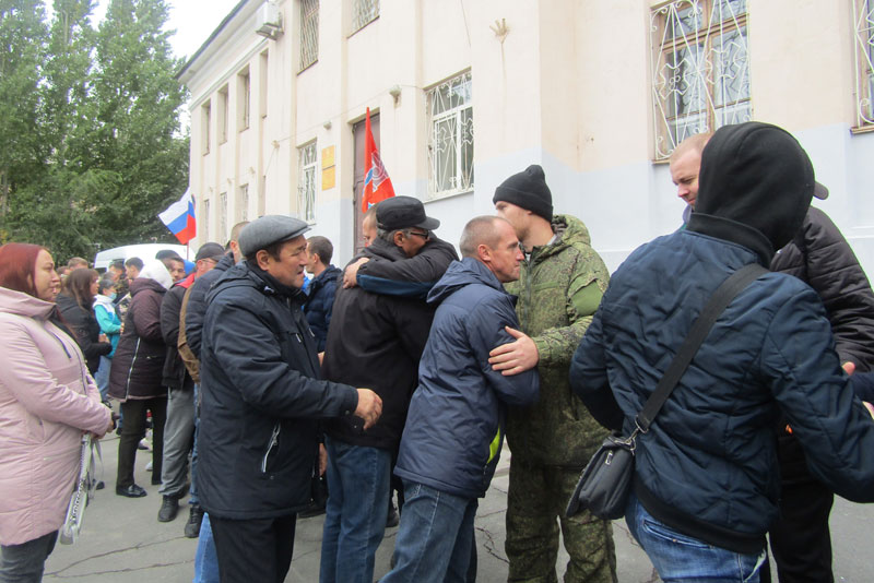 На боевую подготовку отправлена третья группа мобилизованных новотройчан  