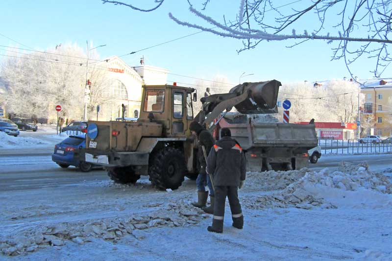 Объём вывозимого в сутки снега увеличили вдвое