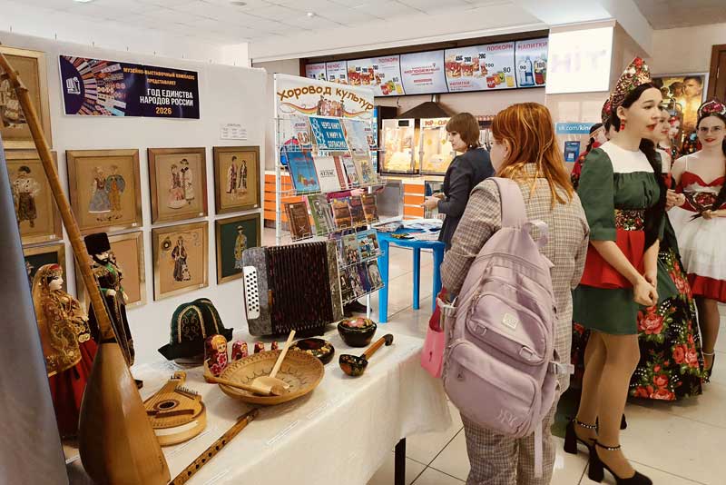 Уникальные музейные экспонаты Новотроицкого музея рассказали о культуре, ремеслах и традициях народов (6+)