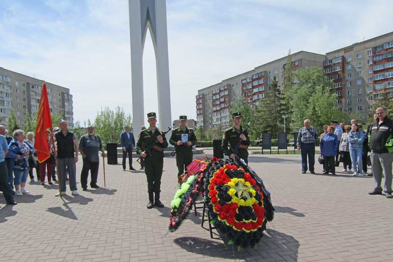 Новотройчане сегодня  проводили в последний путь бойца СВО Никиту Кимаева