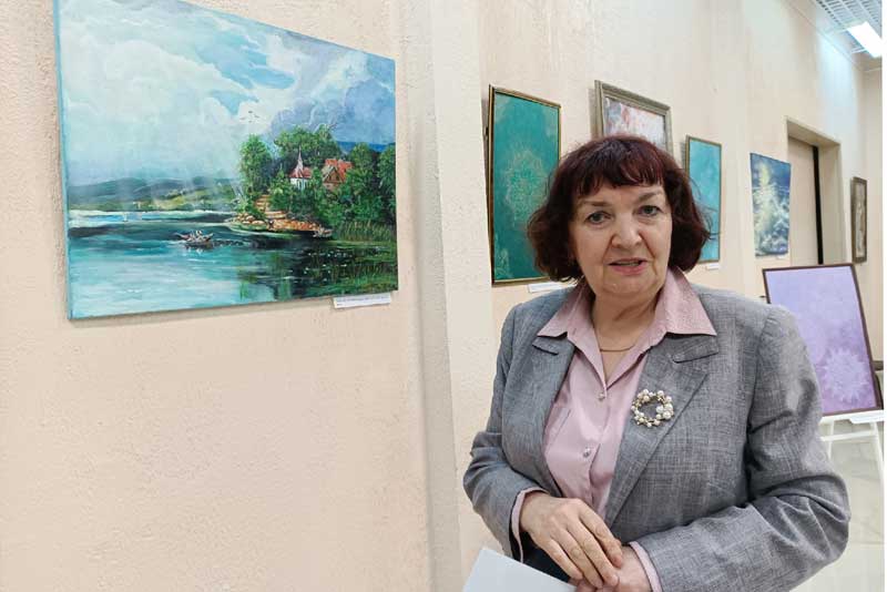 «Круг земной и круг небесный»: персональная выставка оренбургской художницы Анны Коробовой в Новотроицке   