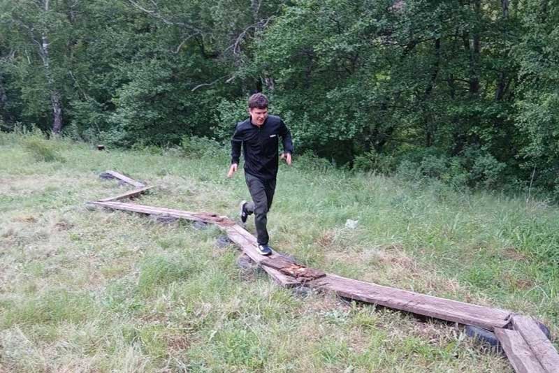 Юные новотроицкие каратисты организовали спортивно-развлекательный поход