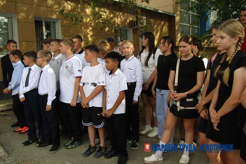 В Новотроицке открыли избирательный участок № 874 имени земляка, Героя России Константина Ситкина