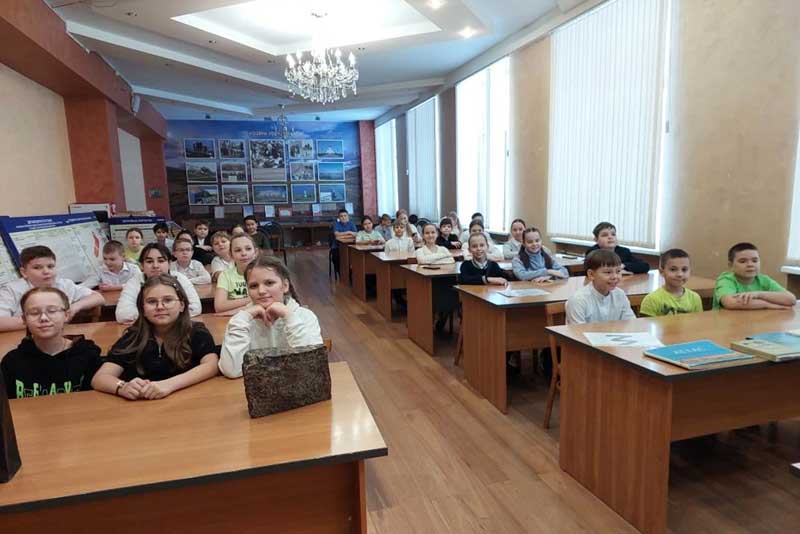 Новотроицких школьников познакомили с наследием выдающегося ученого и геолога, основателя города Иосифа Рудницкого