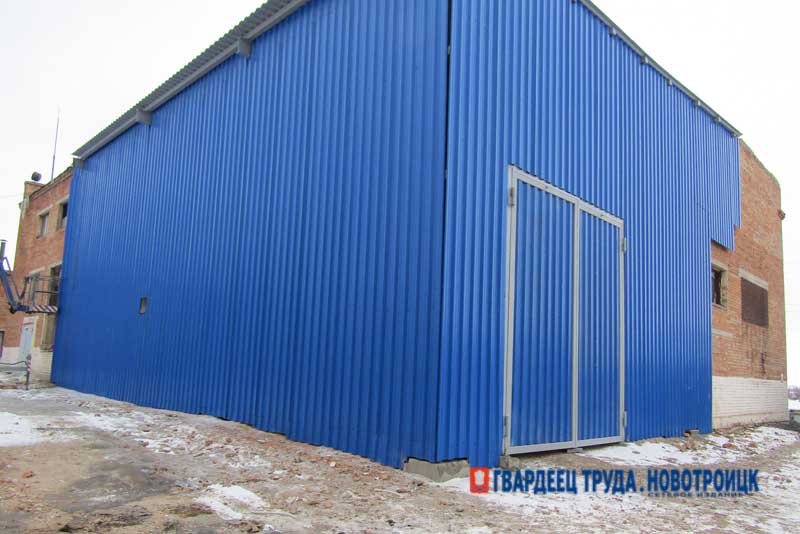 Глава Новотроицка Денис Меньшиков рассказал, почему в течение двух лет не удается восстановить разрушенную в результате аварии насосную станцию