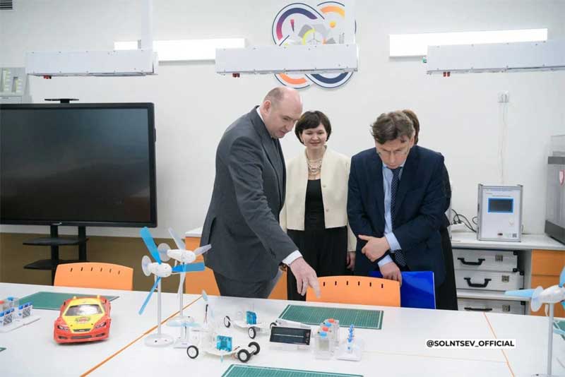 Президент России В.Путин в режиме ВКС дал старт работе Политехнического лицея в Оренбурге