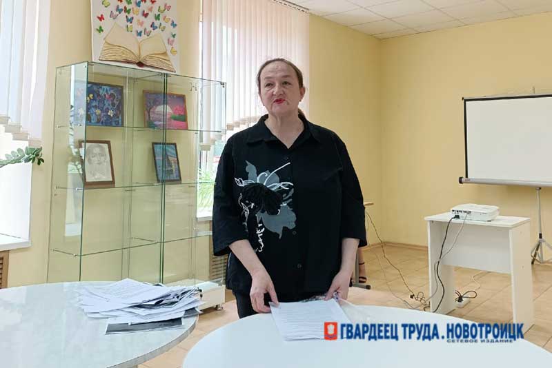 В Новотроицке выявлено около 30 нарушений законодательства при размещении наружной рекламы