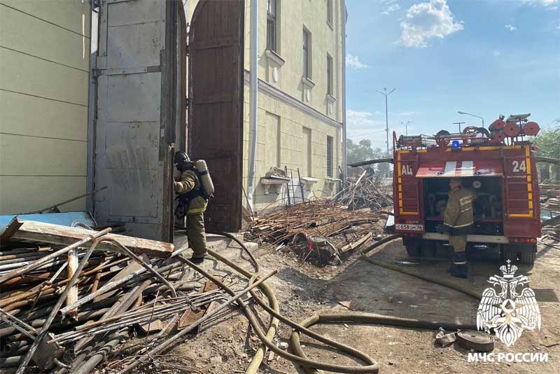  В Новотроицке возник пожар во  Дворце культуры металлургов