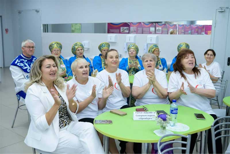 Евгений Солнцев встретился с «серебряными» волонтерами