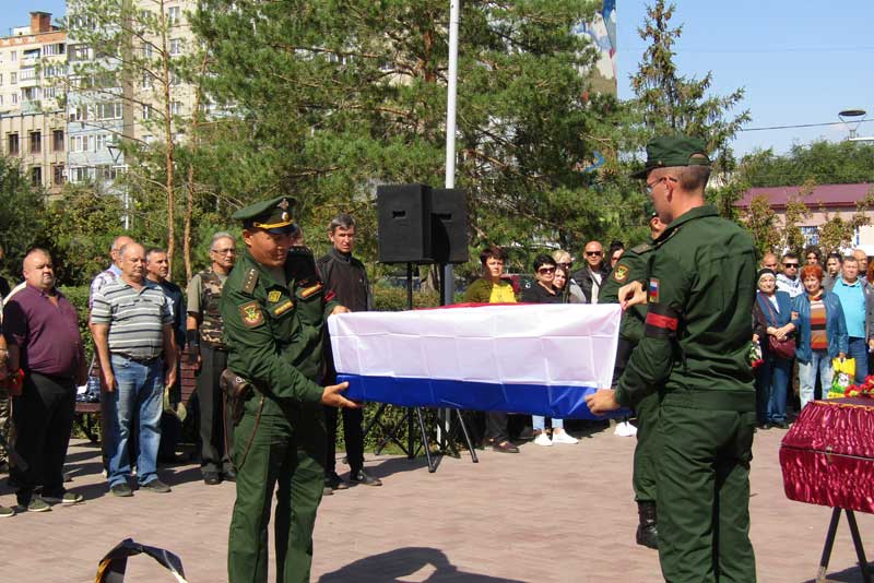 Новотройчане проводили в последний путь бойца СВО Никиту Попова