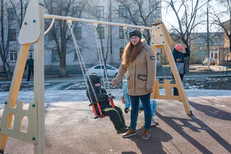 Праздник собрал новотройчан в обновленном сквере