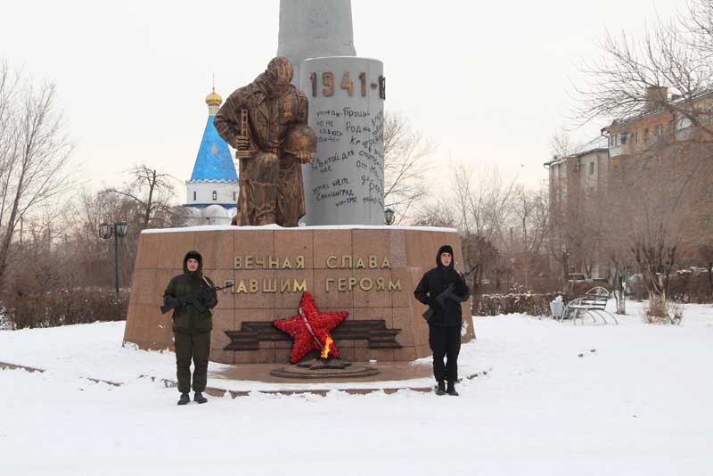 Имя твое неизвестно, подвиг твой бессмертен