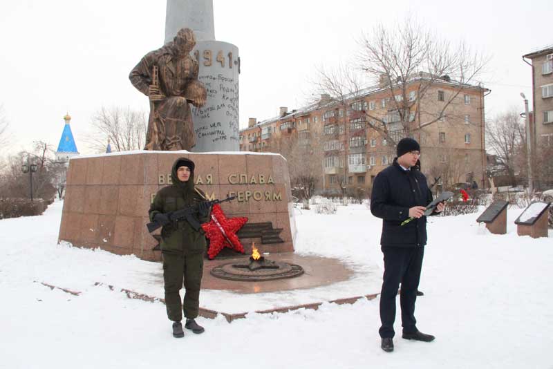 Имя твое неизвестно, подвиг твой бессмертен