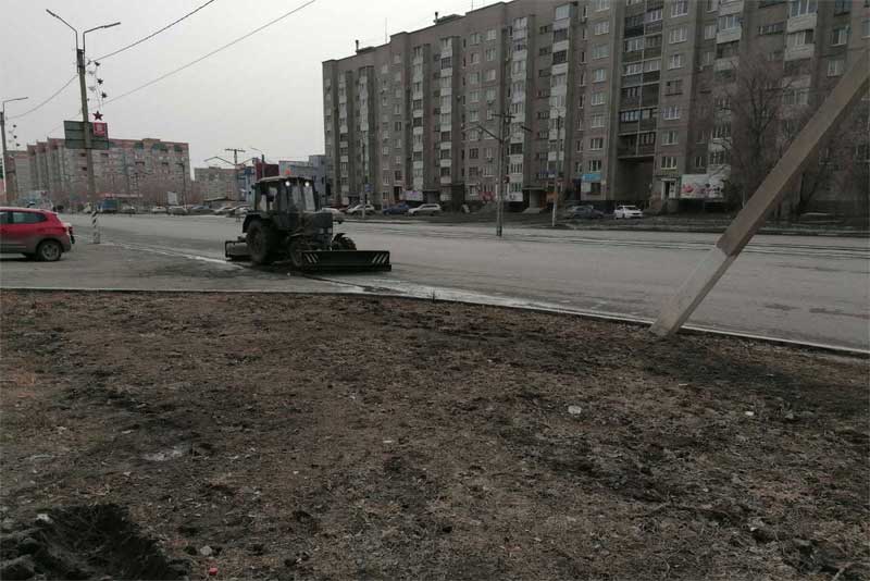 Пришло время после зимы навести в городе порядок (фото)