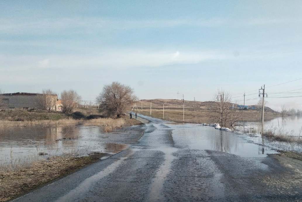 ПАВОДОК: ПЕРЕКРЫТО ДВИЖЕНИЕ ПО ДОРОГЕ НА ХАБАРОНОЕ