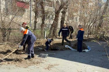 Активисты Центра адаптивного спорта Новотроицка  в числе  первых  вышли на городской субботник   